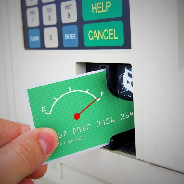 Holiday travelers expected to squeeze in final summer road trips